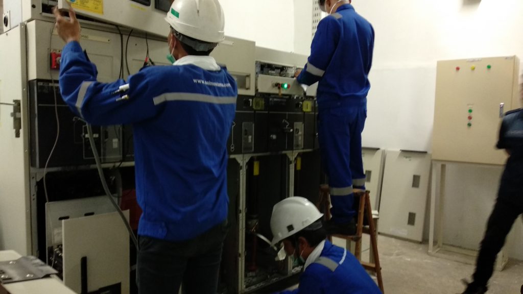 GRAND GALAXY MALL || PREVENTIVE Maintenance Cubicle SMG and Install Capacitor Bank 4 PT SARANA ENERGI INVESTAMA IMG 20190122 001836 - ELECTRICAL & INDUSTRIAL SUPPLIER - SYSTEM INTEGRATOR - SERVICE & MAINTENANCE SUBCONTRACTOR