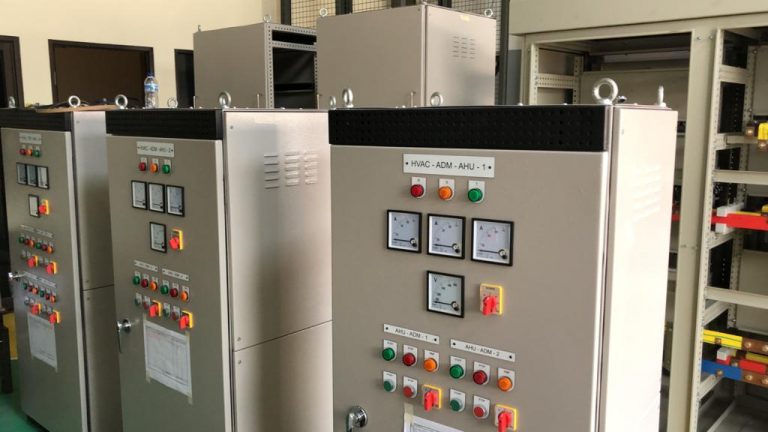 Panel Listrik