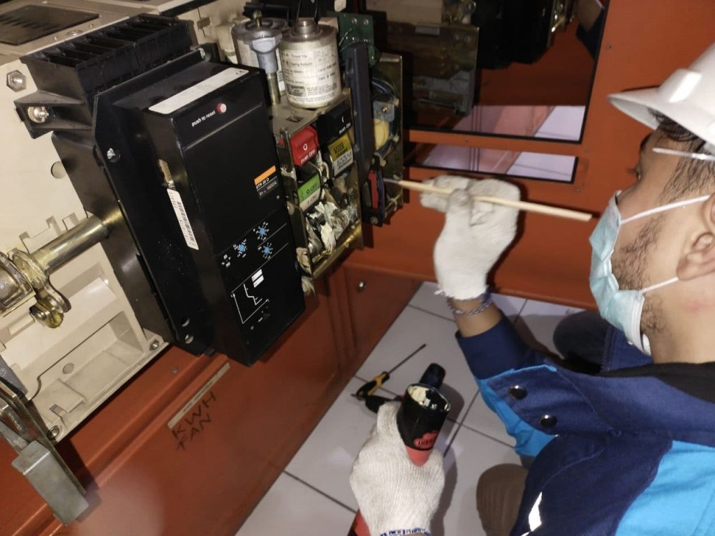 Preventive Maintenance Panel Tegangan Rendah at Grand Pavilion Arkadia 6 PT SARANA ENERGI INVESTAMA photo 2021 02 19 12 45 38 - ELECTRICAL & INDUSTRIAL SUPPLIER - SYSTEM INTEGRATOR - SERVICE & MAINTENANCE SUBCONTRACTOR